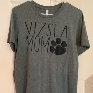 Vizsla Mom T-shirt